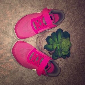 Pink nike new no tags